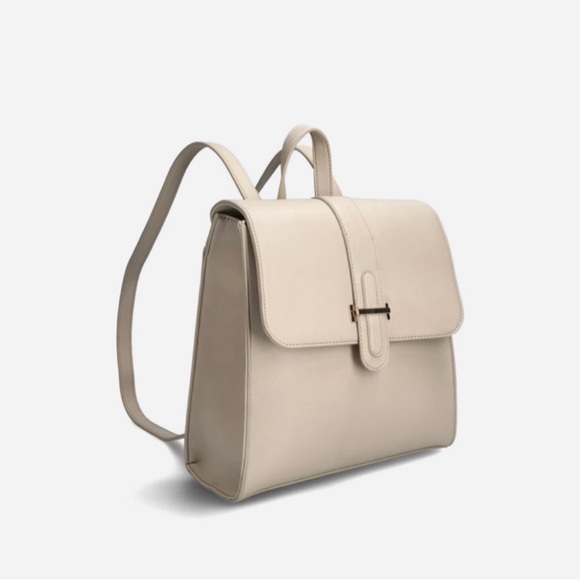41 Hawthorn Handbags - 41 Hawthorn Bellamy Flap Beige Backpack